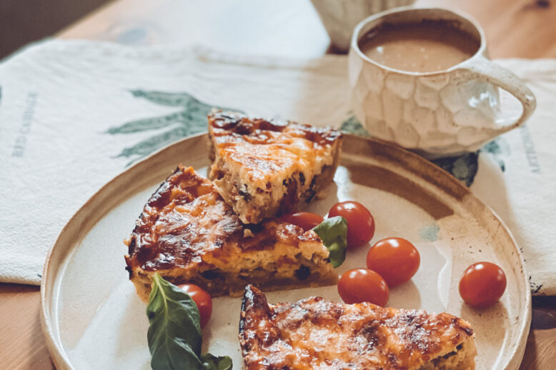 Soolane kohupiimapirukas peekoni ja šampinjonidega