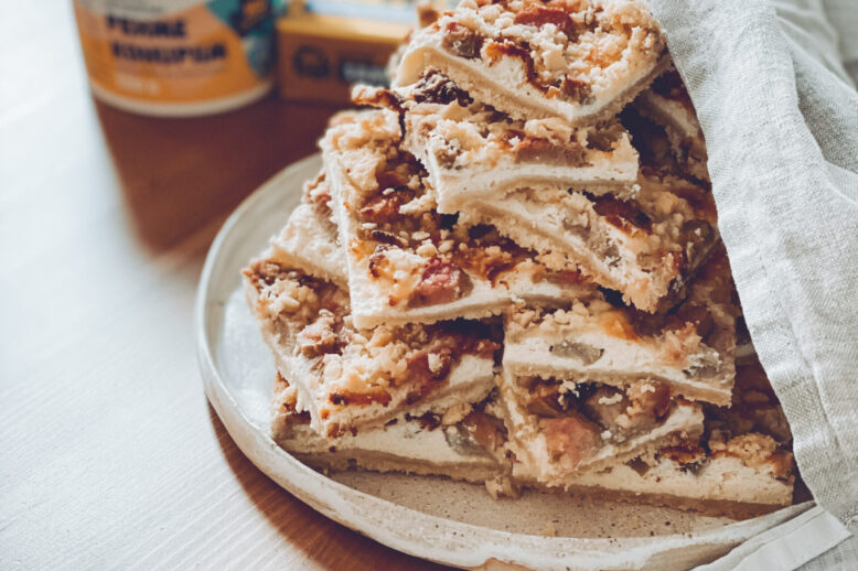 Kohupiima plaadikook rabarberiga (1)